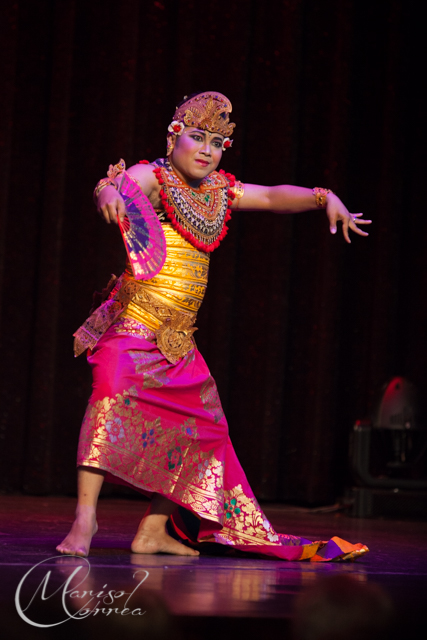 Bali dancers