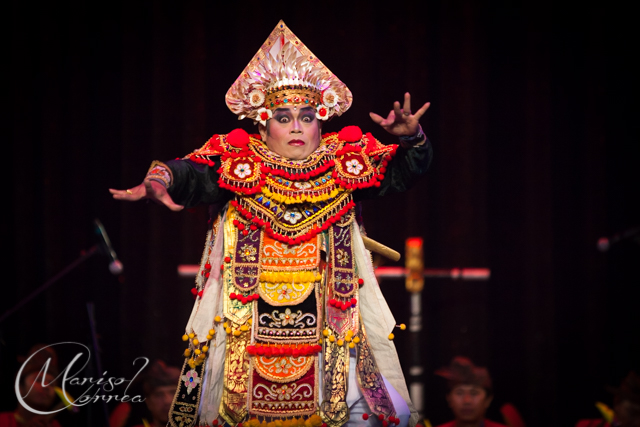 Bali dancers