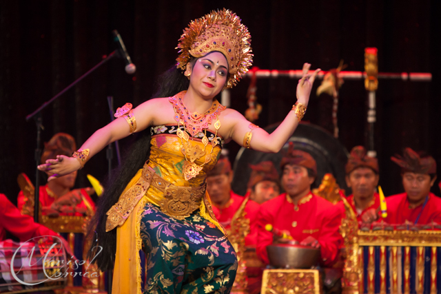 Bali dancers