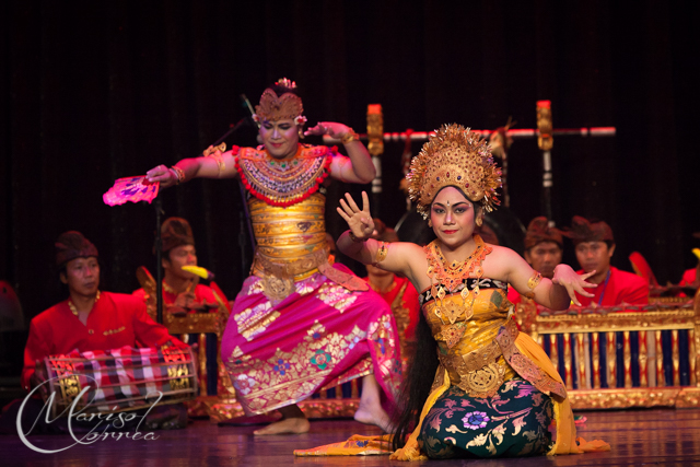 Bali dancers