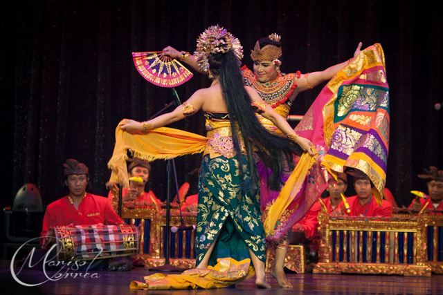 Bali dancers