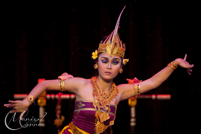 Bali dancers