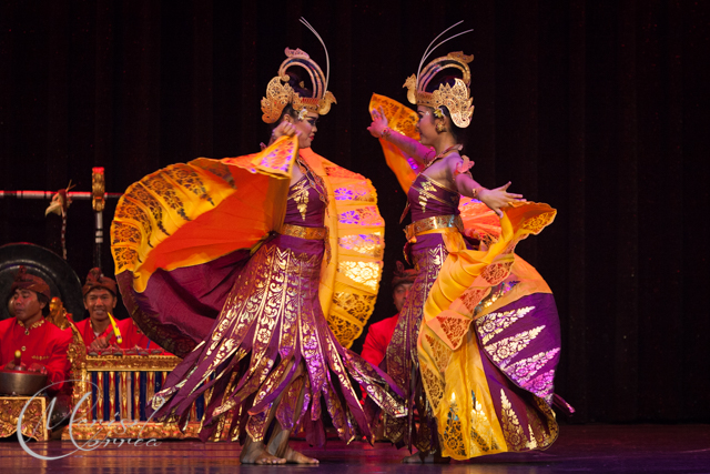 Bali dancers